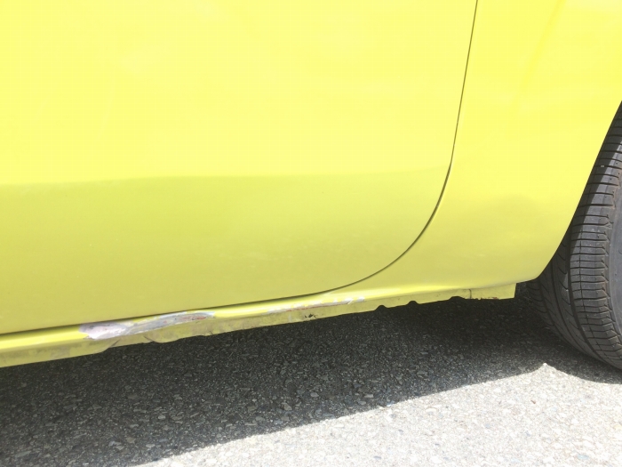 サイドシルの凹み